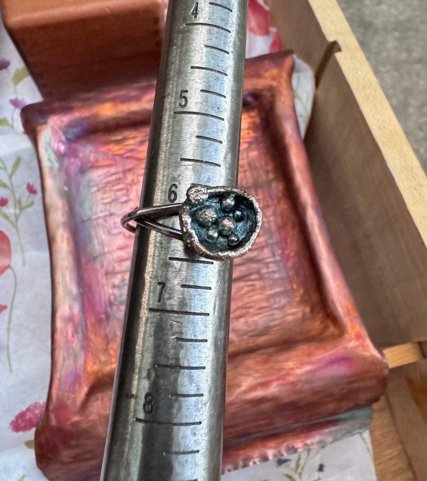 Sterling Silver semi-adjustable Ring with Silver ball Basket