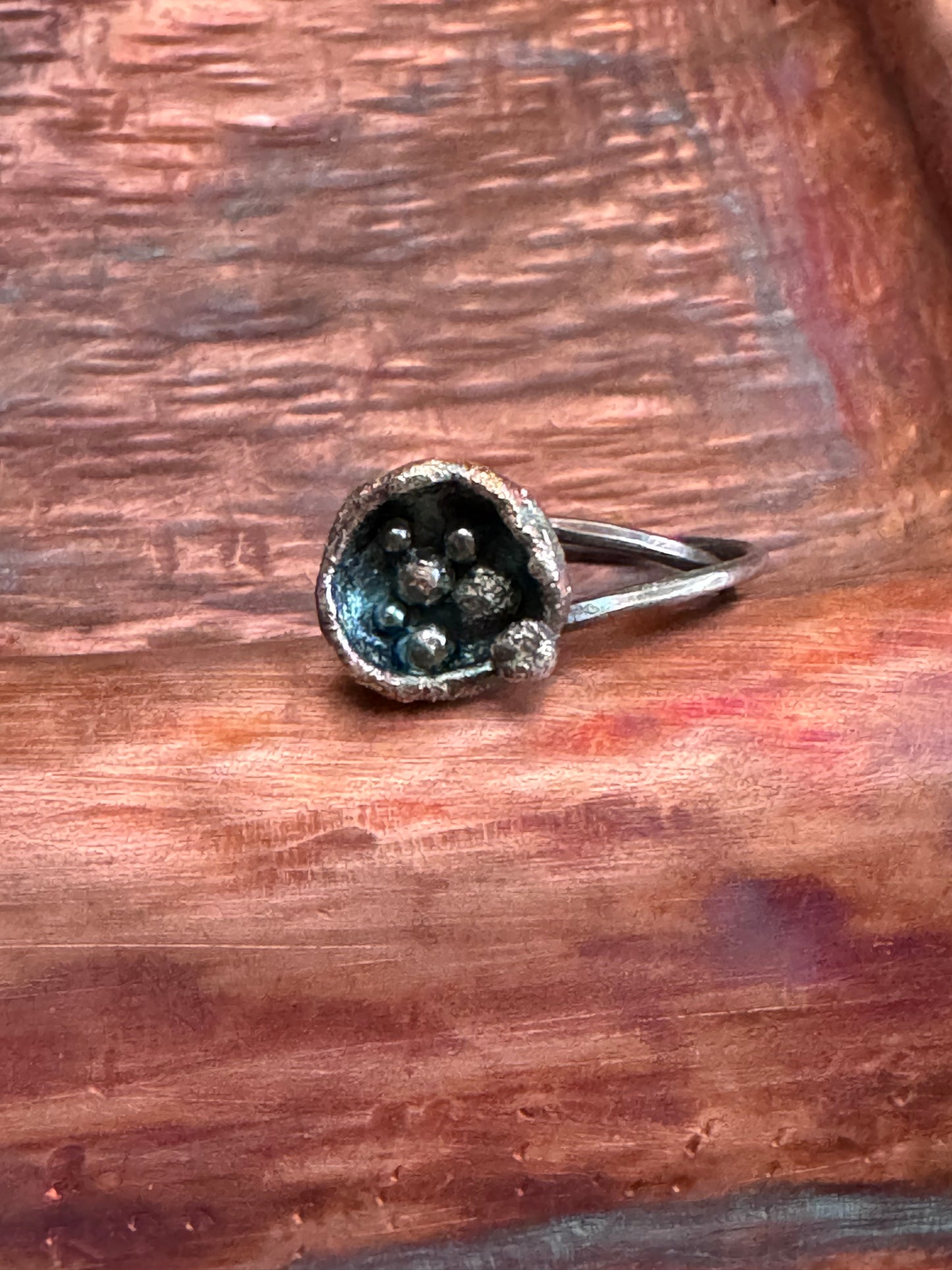 Sterling Silver semi-adjustable Ring with Silver ball Basket